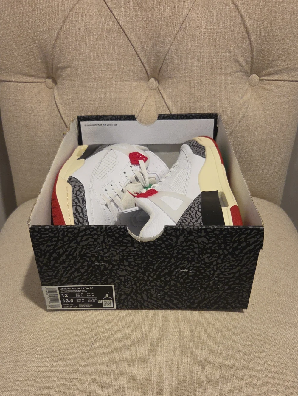 Nike Air Jordan 4 Retro Men’s Sneakers - White/Red/Cement